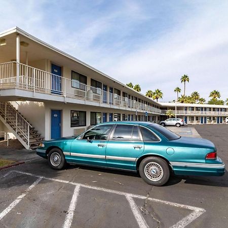 Motel 6-Palm Springs, Ca - East - Palm Canyon Екстериор снимка