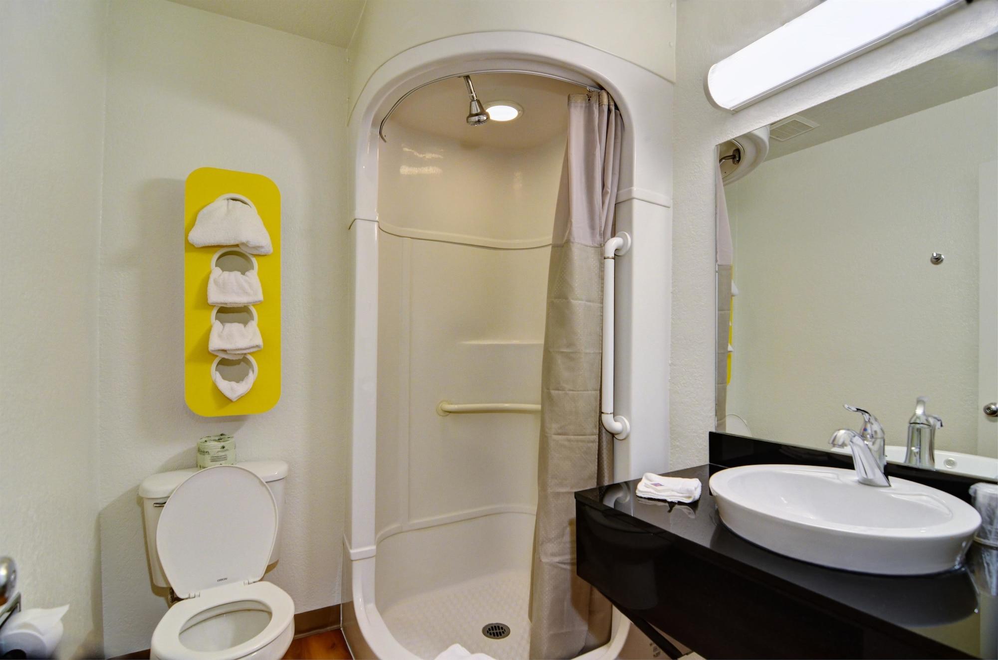 Motel 6-Palm Springs, Ca - East - Palm Canyon Екстериор снимка