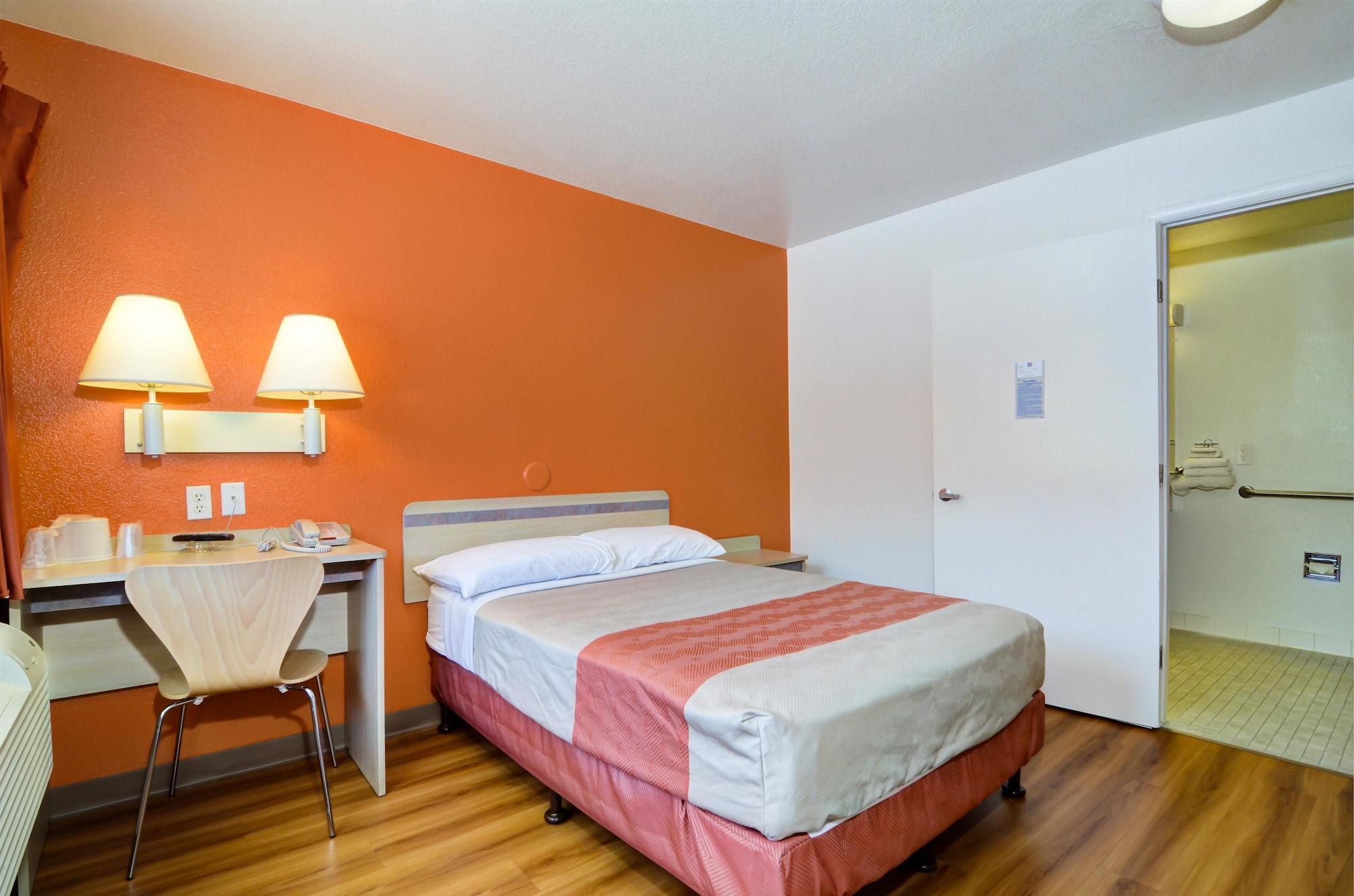 Motel 6-Palm Springs, Ca - East - Palm Canyon Екстериор снимка