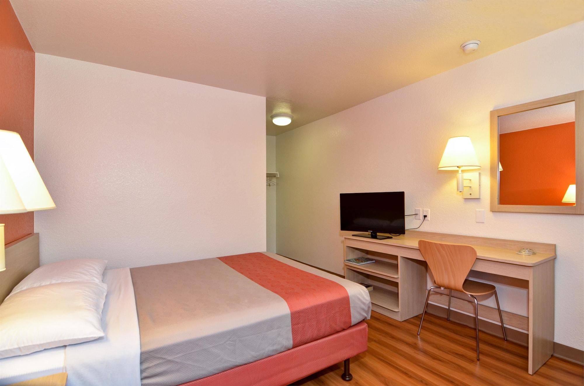 Motel 6-Palm Springs, Ca - East - Palm Canyon Екстериор снимка