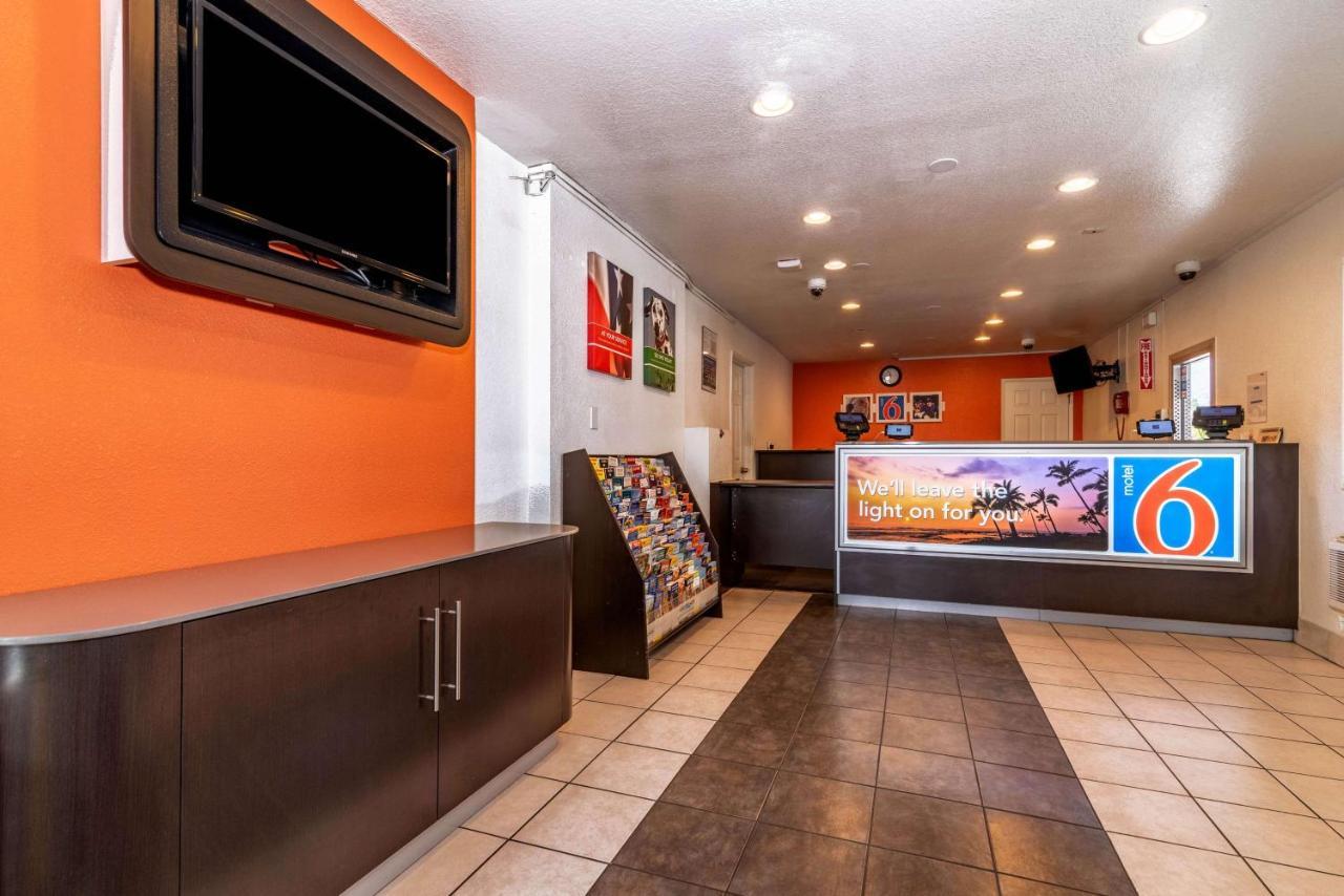 Motel 6-Palm Springs, Ca - East - Palm Canyon Екстериор снимка
