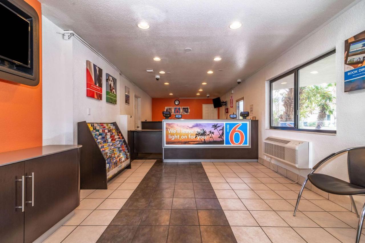Motel 6-Palm Springs, Ca - East - Palm Canyon Екстериор снимка
