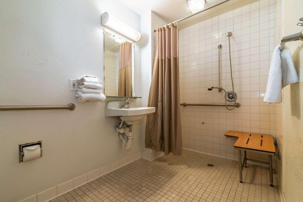 Motel 6-Palm Springs, Ca - East - Palm Canyon Екстериор снимка