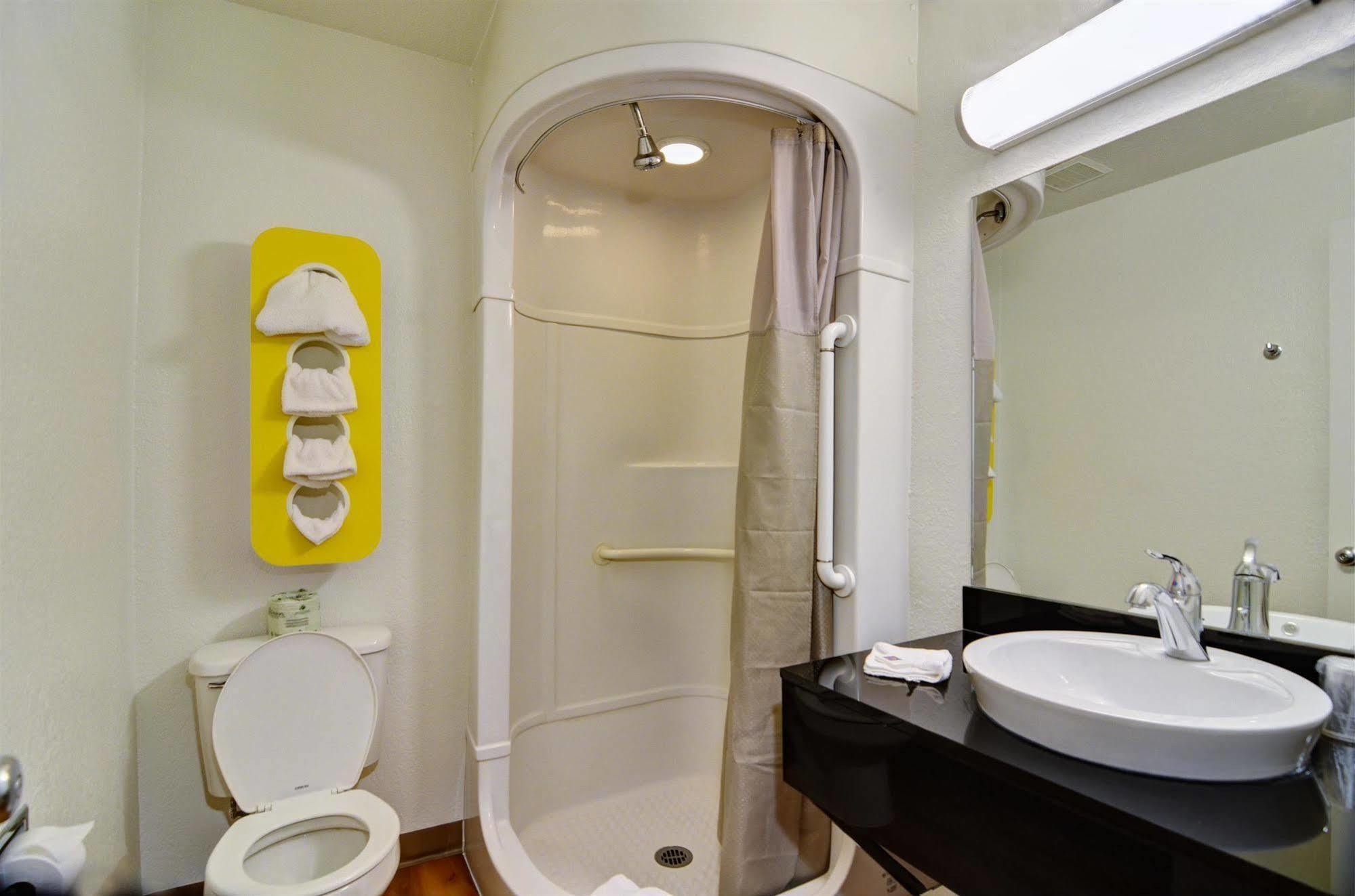 Motel 6-Palm Springs, Ca - East - Palm Canyon Екстериор снимка