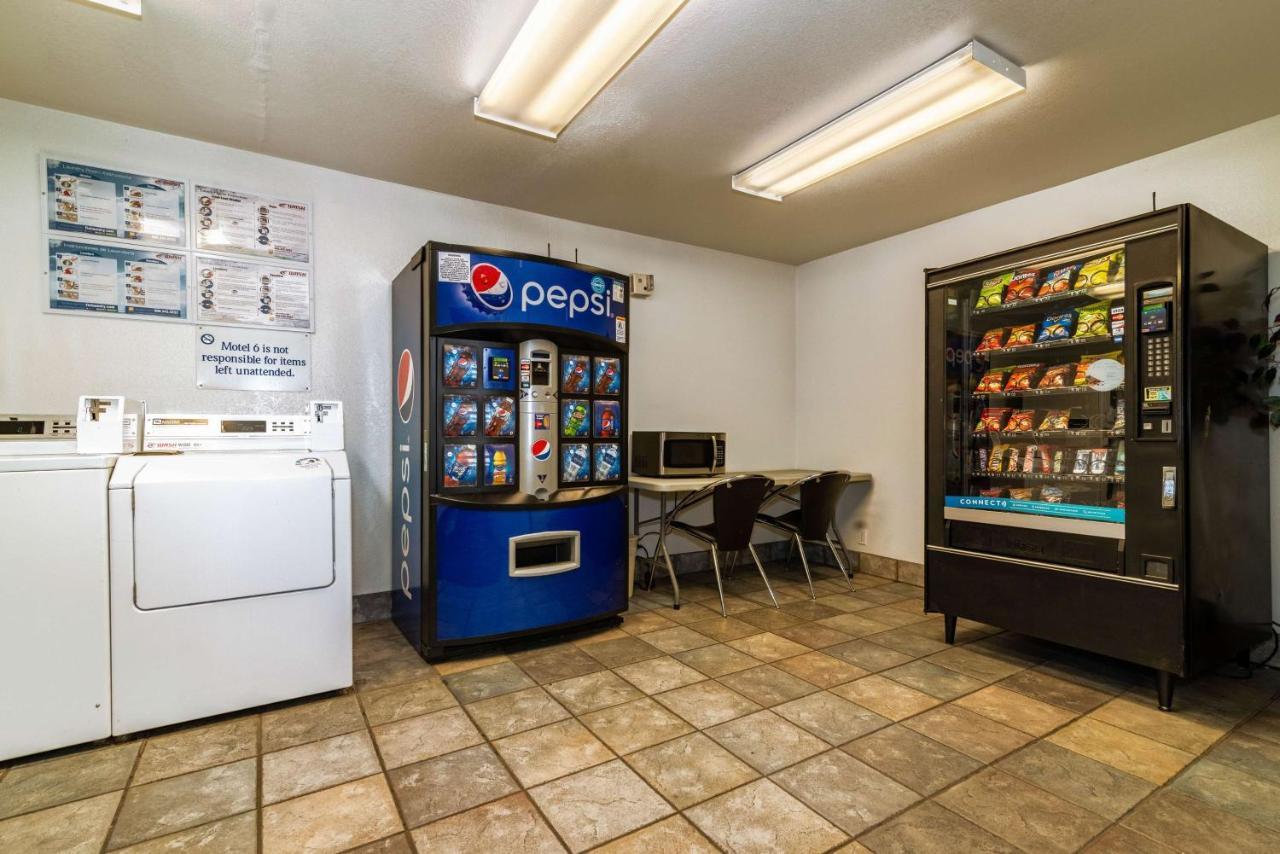 Motel 6-Palm Springs, Ca - East - Palm Canyon Екстериор снимка