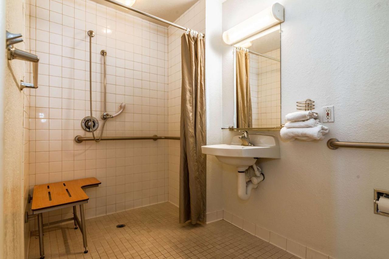 Motel 6-Palm Springs, Ca - East - Palm Canyon Екстериор снимка