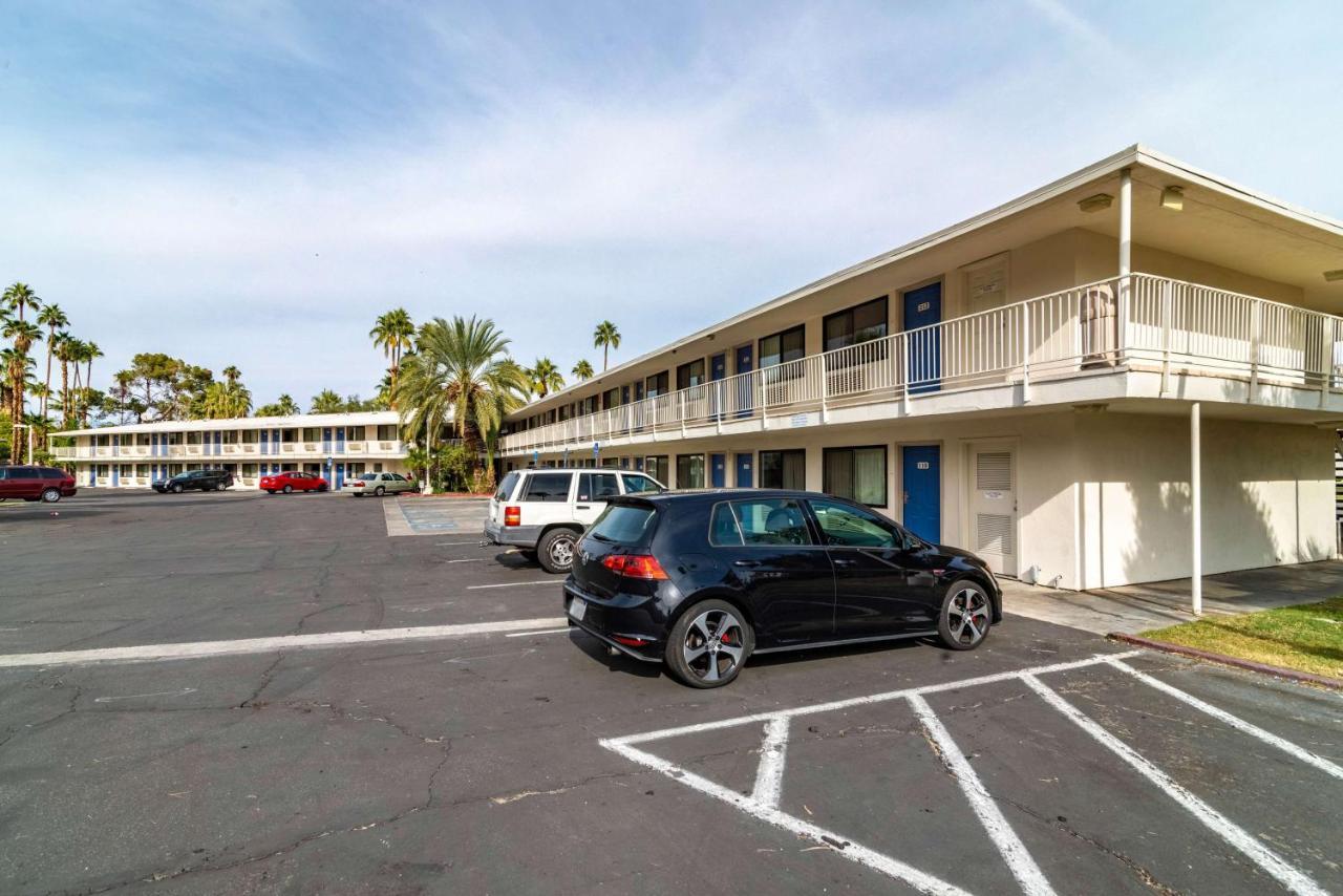 Motel 6-Palm Springs, Ca - East - Palm Canyon Екстериор снимка